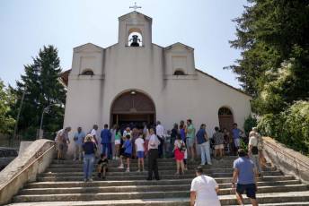 Fotogalería Misa y Procesión Fiestas del Carmen en la Estación del Espinar 15 Fotografía: Miguel Angel Fernández