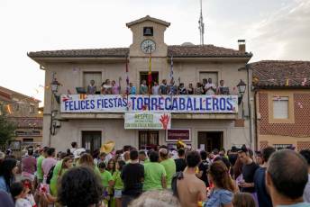 Fotogalería Inicio Fiestas Torrecaballeros 8 Fotografía: Miguel Angel Fernández