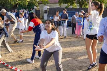 Fotogalería Campeonato del Mundo de Lanzamiento de Huevo en Navas de Riofrío 31 Fotografía: Miguel Angel Fernández