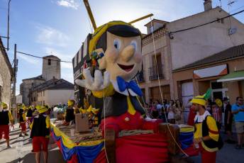 Fotogalería Desfile de Carrozas en Fuentepelayo 27 Fotografía: Miguel Angel Fernández
