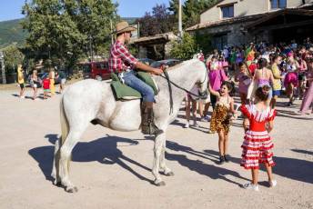 Fotogalería Inicio Fiestas en ColladoHermoso 15 Fotografía: Miguel Angel Fernández