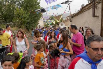Fotogalería Pregón e Inicio Fiestas en Navafría 43 Fotografía: Miguel Angel Fernández