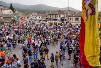 Fotogalería Pregón e Inicio Fiestas en Navafría 49 Fotografía: Miguel Angel Fernández