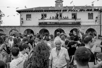 Fotogalería Pregón e Inicio Fiestas en Navafría 58 Fotografía: Miguel Angel Fernández
