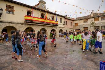 Fotogalería Pregón e Inicio Fiestas en Navafría 32 Fotografía: Miguel Angel Fernández