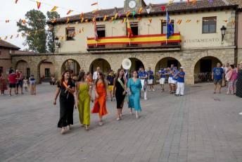 Fotogalería Pregón e Inicio Fiestas en Navafría 44 Fotografía: Miguel Angel Fernández