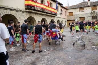 Fotogalería Pregón e Inicio Fiestas en Navafría 41 Fotografía: Miguel Angel Fernández