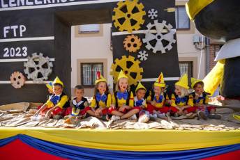 Fotogalería Desfile de Carrozas en Fuentepelayo 31 Fotografía: Miguel Angel Fernández
