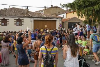 Fotogalería Pregón e Inicio Fiestas en Navafría 4 Fotografía: Miguel Angel Fernández