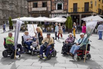 Fotogalería StandARTES HUMANOS. Segovia por los Derechos. ONG AIDA 17 Fotografía: Miguel Angel Fernández