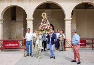 Fotogalería Misa y Procesión en Honor a la Virgen del Remedio en Abades 7 Fotografía: Miguel Angel Fernández