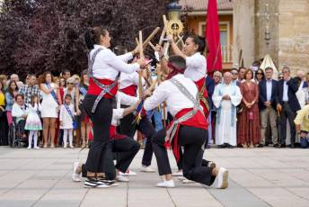 Fotogalería Misa y Procesión en Honor a la Virgen del Remedio en Abades 15 Fotografía: Miguel Angel Fernández
