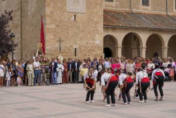 Fotogalería Misa y Procesión en Honor a la Virgen del Remedio en Abades 12 Fotografía: Miguel Angel Fernández
