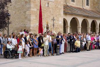 Fotogalería Misa y Procesión en Honor a la Virgen del Remedio en Abades 23 Fotografía: Miguel Angel Fernández