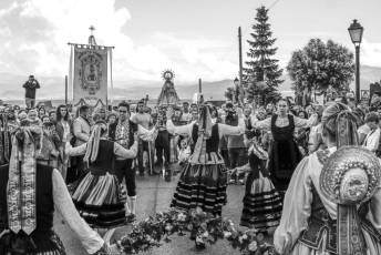 Fotogalería Procesión IV Centenario Virgen de la Aparecida en Valverde del Majano 45 Fotografía: Miguel Angel Fernández