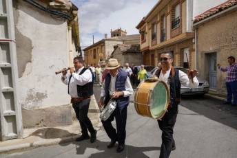 Fotogalería Misa y Procesión en Honor a la Virgen del Remedio en Abades 43 Fotografía: Miguel Angel Fernández