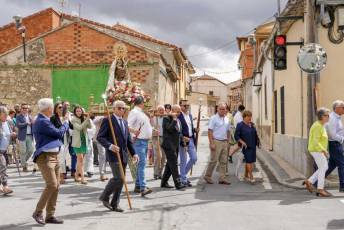 Fotogalería Misa y Procesión en Honor a la Virgen del Remedio en Abades 35 Fotografía: Miguel Angel Fernández