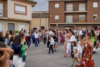 Fotogalería Misa y Procesión en Honor a la Virgen del Remedio en Abades 40 Fotografía: Miguel Angel Fernández