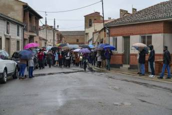 Fotogalería Procesión en honor al Santo Cristo de la Columna en Escarabajosa de Cabezas 3 Misa y Procesión Escarabajosa de Cabezas