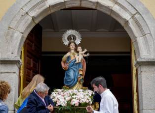 Fotogalería Procesión en honor a la Virgen del Rosario en San Cristóbal de Segovia 35 Fotografía: Miguel Angel Fernández