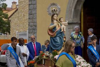 Fotogalería Procesión en honor a la Virgen del Rosario en San Cristóbal de Segovia 64 Fotografía: Miguel Angel Fernández