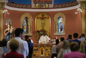 Fotogalería Procesión en honor a la Virgen del Rosario en San Cristóbal de Segovia 61 Fotografía: Miguel Angel Fernández