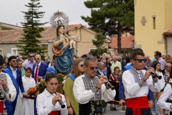 Fotogalería Procesión en honor a la Virgen del Rosario en San Cristóbal de Segovia 69 Fotografía: Miguel Angel Fernández