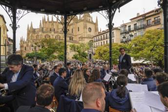 Fotogalería 25 de Octubre Fiestas San Frutos 20 Concierto San Futos Plaza Mayor