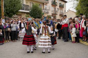 Fotogalería Procesión en honor a la Virgen del Rosario en San Cristóbal de Segovia 24 Fotografía: Miguel Angel Fernández