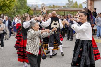 Fotogalería Procesión en honor a la Virgen del Rosario en San Cristóbal de Segovia 39 Fotografía: Miguel Angel Fernández