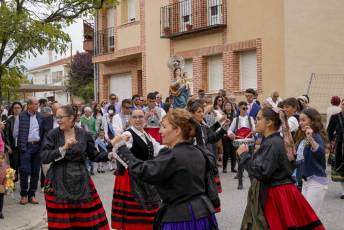 Fotogalería Procesión en honor a la Virgen del Rosario en San Cristóbal de Segovia 36 Fotografía: Miguel Angel Fernández