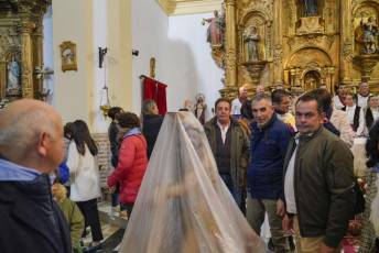 Fotogalería Procesión en honor al Santo Cristo de la Columna en Escarabajosa de Cabezas 16 Misa y Procesión Escarabajosa de Cabezas