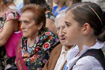 Fotogalería Procesión en honor a la Virgen del Rosario en San Cristóbal de Segovia 48 Fotografía: Miguel Angel Fernández