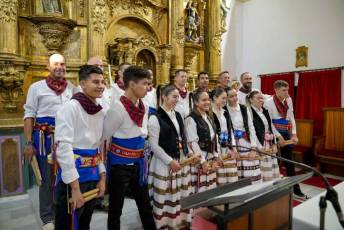 Fotogalería Procesión en honor al Santo Cristo de la Columna en Escarabajosa de Cabezas 21 Misa y Procesión Escarabajosa de Cabezas