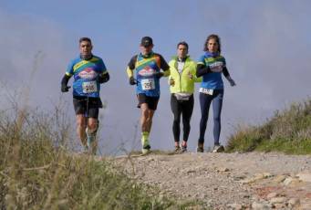 Fotogalería XI Carrera Pedestre "Entre Viñedos" en Cabañas de Polendos 61 Carreras Pedestres Entre Viñedos en Cabañas de Polendos