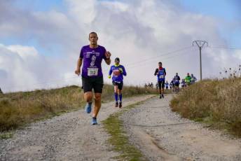 Fotogalería XI Carrera Pedestre "Entre Viñedos" en Cabañas de Polendos 74 Carreras Pedestres Entre Viñedos en Cabañas de Polendos