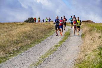 Fotogalería XI Carrera Pedestre "Entre Viñedos" en Cabañas de Polendos 93 Carreras Pedestres Entre Viñedos en Cabañas de Polendos