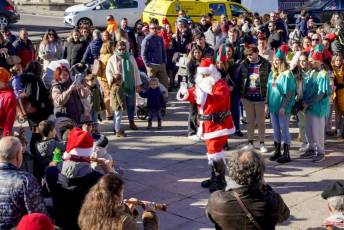 Fotogalería Visita de Papa Noel a El Espinar 11 Visita Papa Noel El Espinar