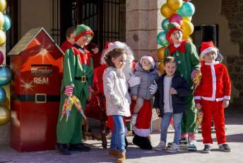 Fotogalería Visita de Papa Noel a El Espinar 16 Visita Papa Noel El Espinar