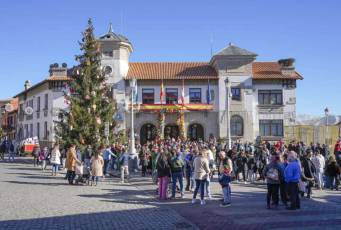 Fotogalería Visita de Papa Noel a El Espinar 37 Visita Papa Noel El Espinar