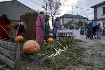 Fotogalería XXV Belén Viviente en Zarzuela del Pinar 108 Belén Viviente en Zarzuela del Pinar
