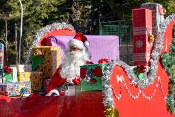 Fotogalería Visita de Papa Noel a El Espinar 24 Visita Papa Noel El Espinar