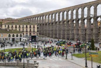 Fotogalería Manifestación Sector Primario en Segovia 3 Manifestacion Agricultores en Segovia