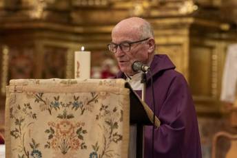 El baile de gala cierra las fiestas de Santa Águeda. Misa y Cambio de Monteras Santa Águeda en Zamarramala 17 Santa Agueda en Zamarramala