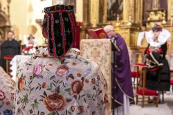 El baile de gala cierra las fiestas de Santa Águeda. Misa y Cambio de Monteras Santa Águeda en Zamarramala 33 Santa Agueda en Zamarramala