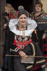 El baile de gala cierra las fiestas de Santa Águeda. Misa y Cambio de Monteras Santa Águeda en Zamarramala 2 Santa Agueda en Zamarramala