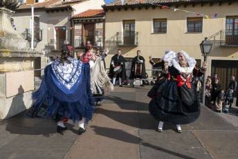 El baile de gala cierra las fiestas de Santa Águeda. Misa y Cambio de Monteras Santa Águeda en Zamarramala 25 Santa Agueda en Zamarramala