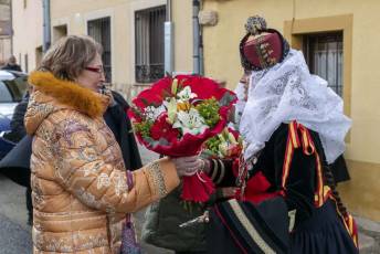 El baile de gala cierra las fiestas de Santa Águeda. Misa y Cambio de Monteras Santa Águeda en Zamarramala 49 Santa Agueda en Zamarramala