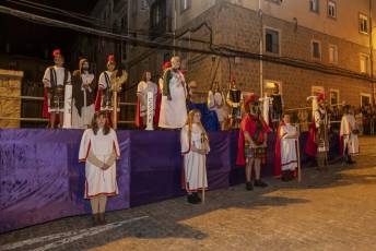 Fotogalería Vía Crucis de la Pasión 19 Via Crucis de la Pasión en San José