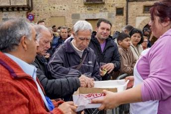 Fotogalería 9ª Degustación del Cerdo en Barrio San Lorenzo 3 9ª Degustación del Cerdo San Lorenzo